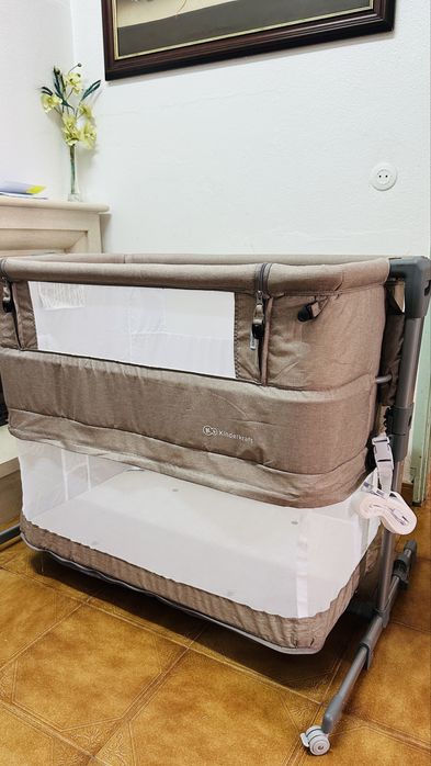 Cama de criança com duas posições com dois lençóis