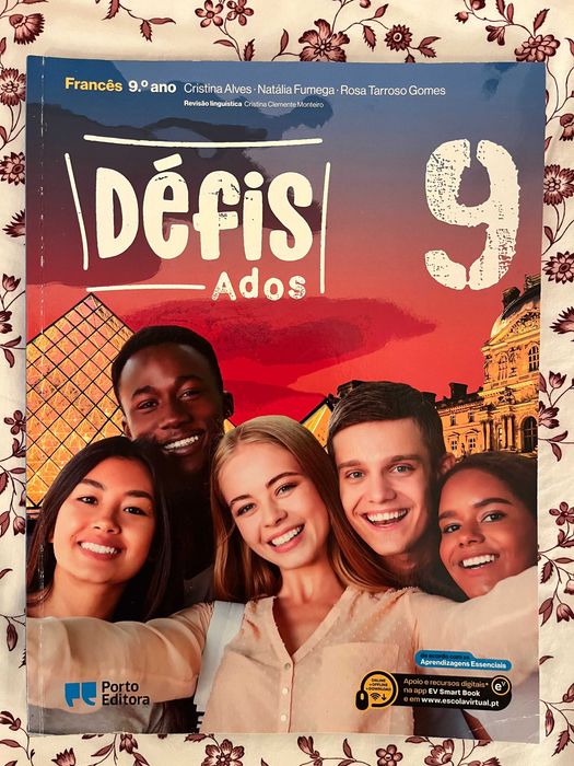 Manual de Francês do 9o ano - "Défis Ados"