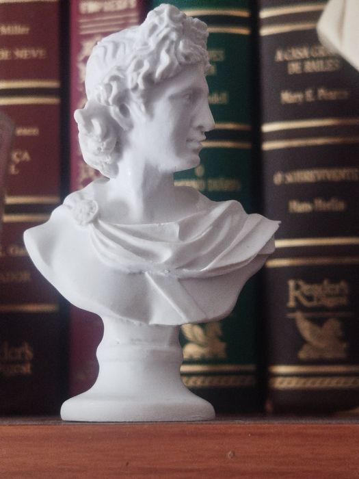 Estatueta Grega em Resina 9 cm Apolo