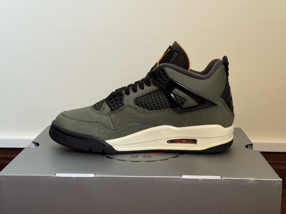 Air Jordan 4 Retro x Undefeated - Tamanho 40.5