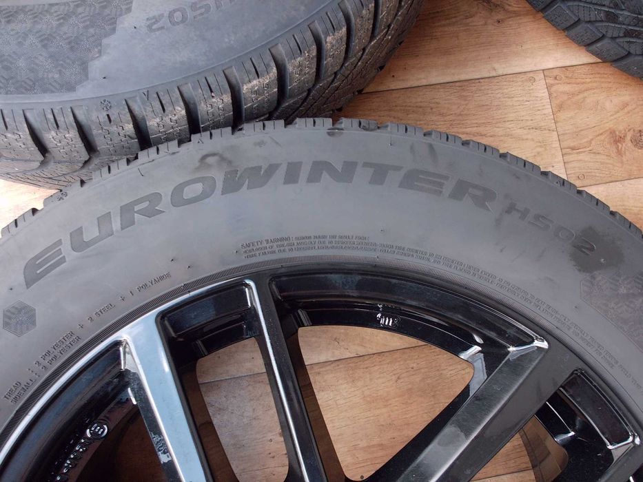 Falken EuroWinter HS02 215/65/17 103V XL z 2023r ładne