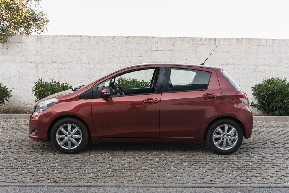 Toyota Yaris 1.0 gasolina