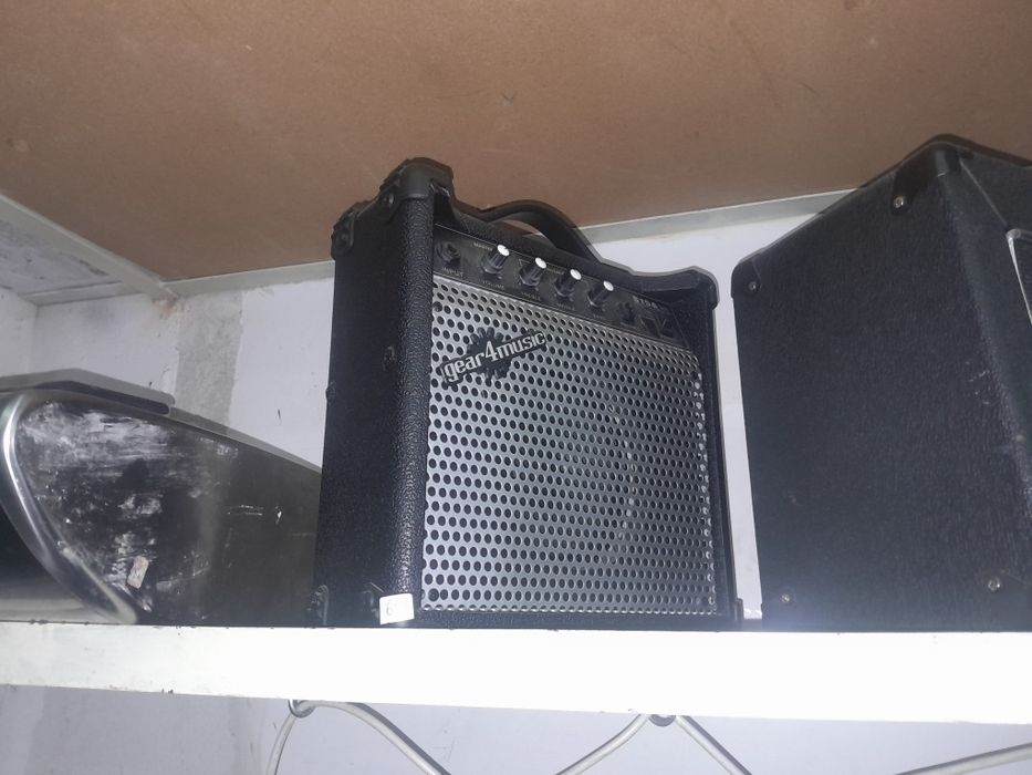 Vendo diversos amplificadores de guitarra 50€