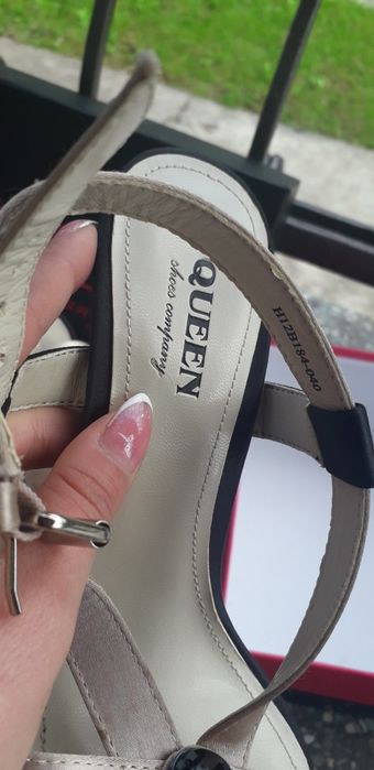 Босоніжки нові зручні