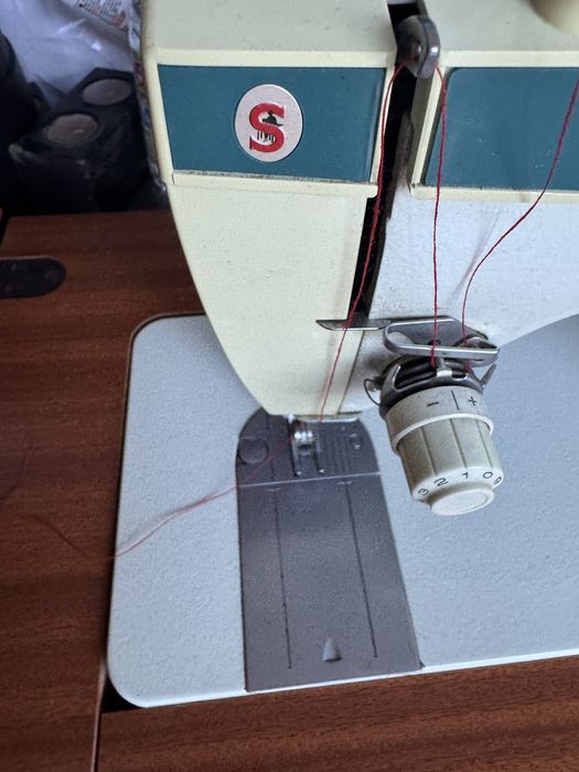 Maquina costura singer