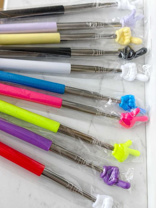 Телескопічна указка-палець 68 см