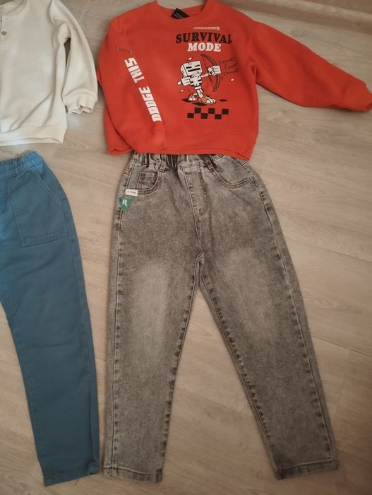 Продам джинси, кофти,вітровку для хлопчика