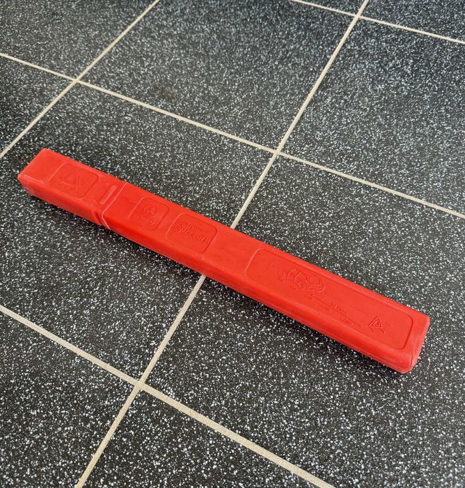 Trójkąt ostrzegawczy samochodowy w etui