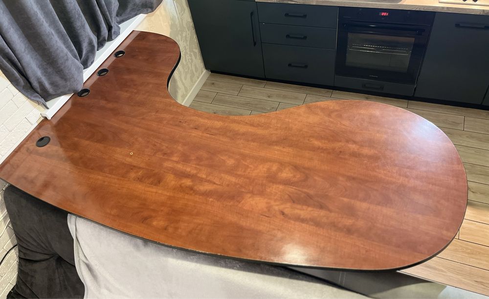 Барний кухонний стіл