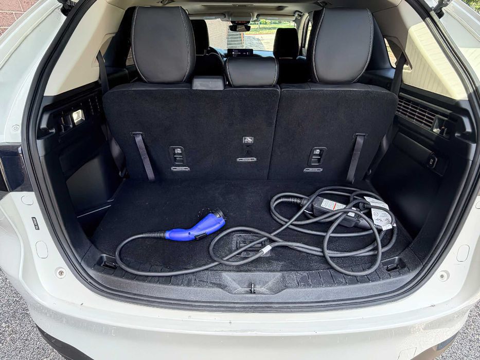 Mazda CX-90 Hybrid      2024