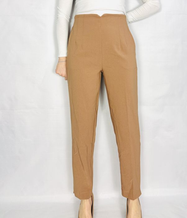 Beżowe spodnie z wysokim stanem M 38