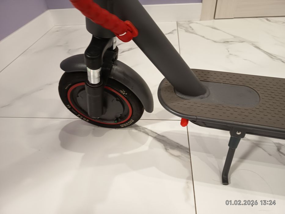 электросамокат xiaomi mi m365 pro.  Дві неділі покаталась дитина.