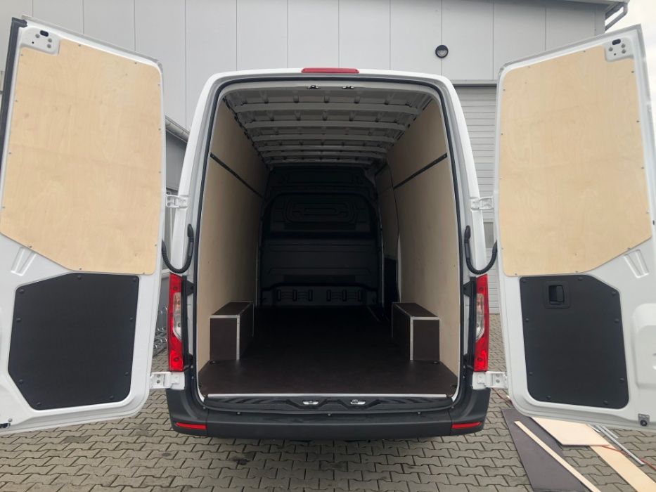 Zabudowa busa MB Sprinter L3H2