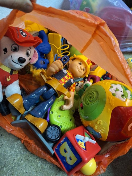 Zabawki rozmaite w tym interaktywne