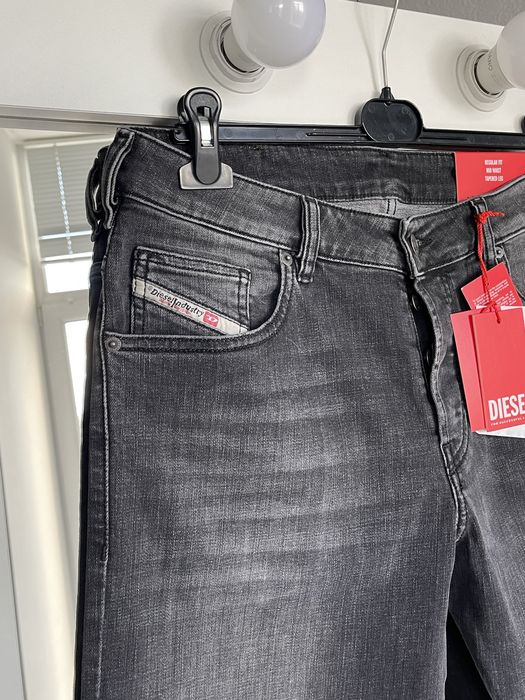 Джинси Diesel tapered fit 33x32