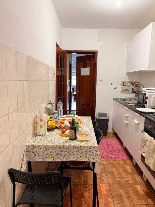 Quarto  arrendamento dia 1 de outubro.