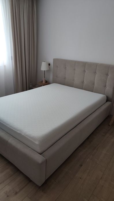 Łóżko beżowe 140x200 plus materac
