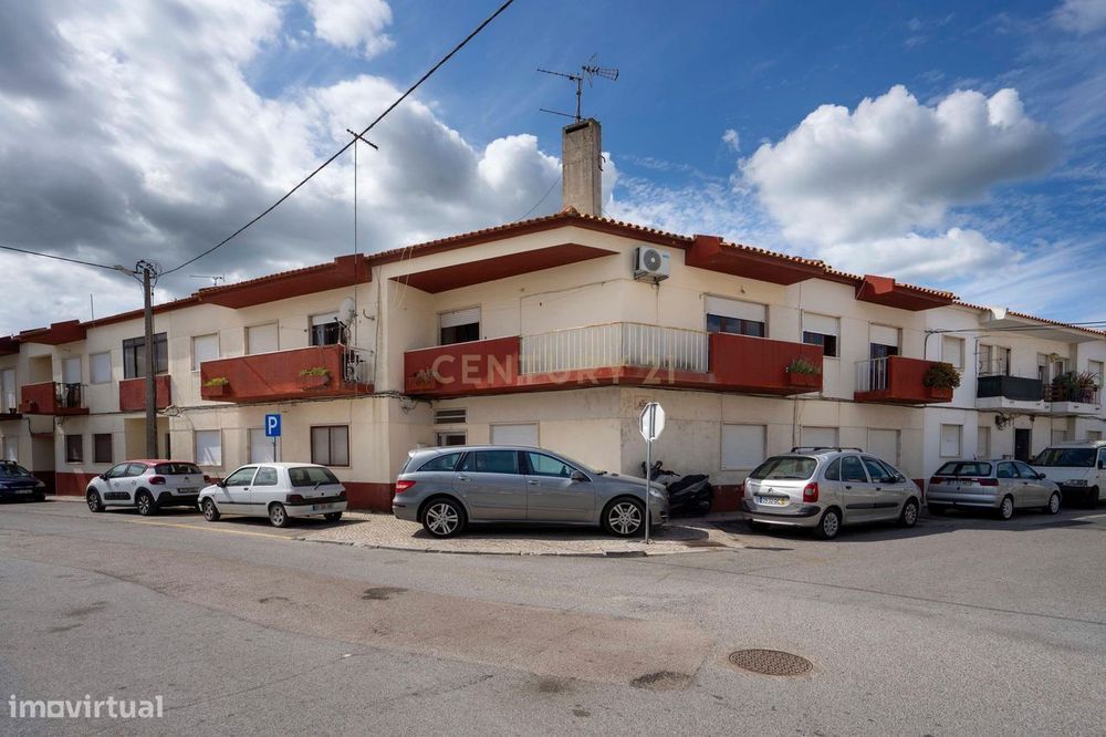 Apartamento T3+2 em Samora Correia | Conforto, Espaço e Excelente Loca