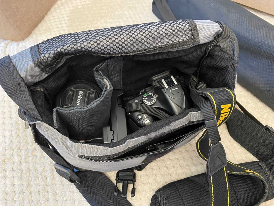 Nikon D5200 + obiektyw + statyw + torba + ładowarka + bateria
