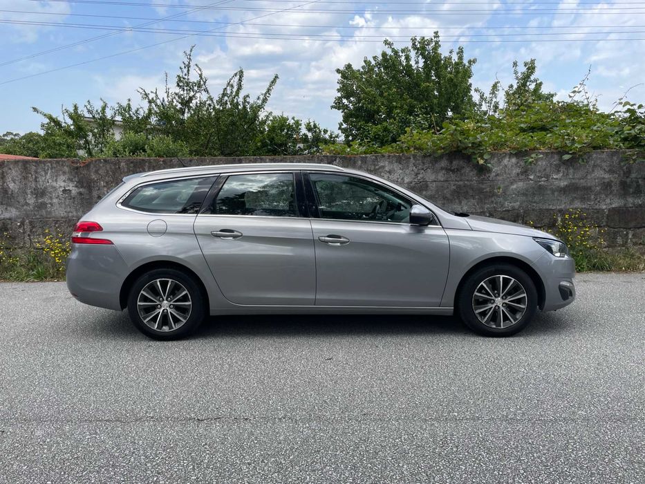Peugeot 308 SW 1.2i - Distribuição trocada! - Impecável