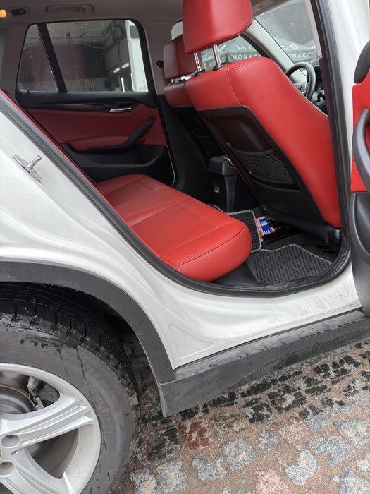 Продам BMW X1 2015