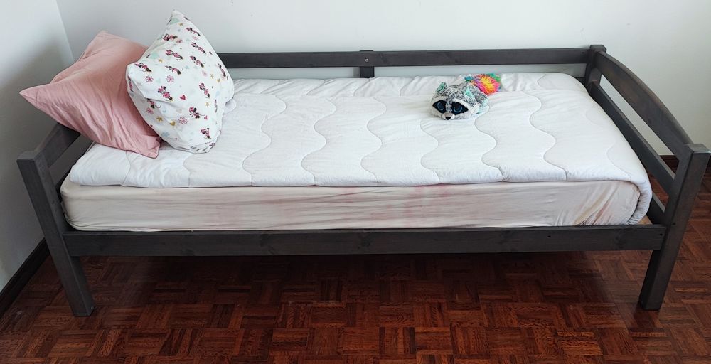Cama de Solteiro 200 x 90 em Madeira Maciça