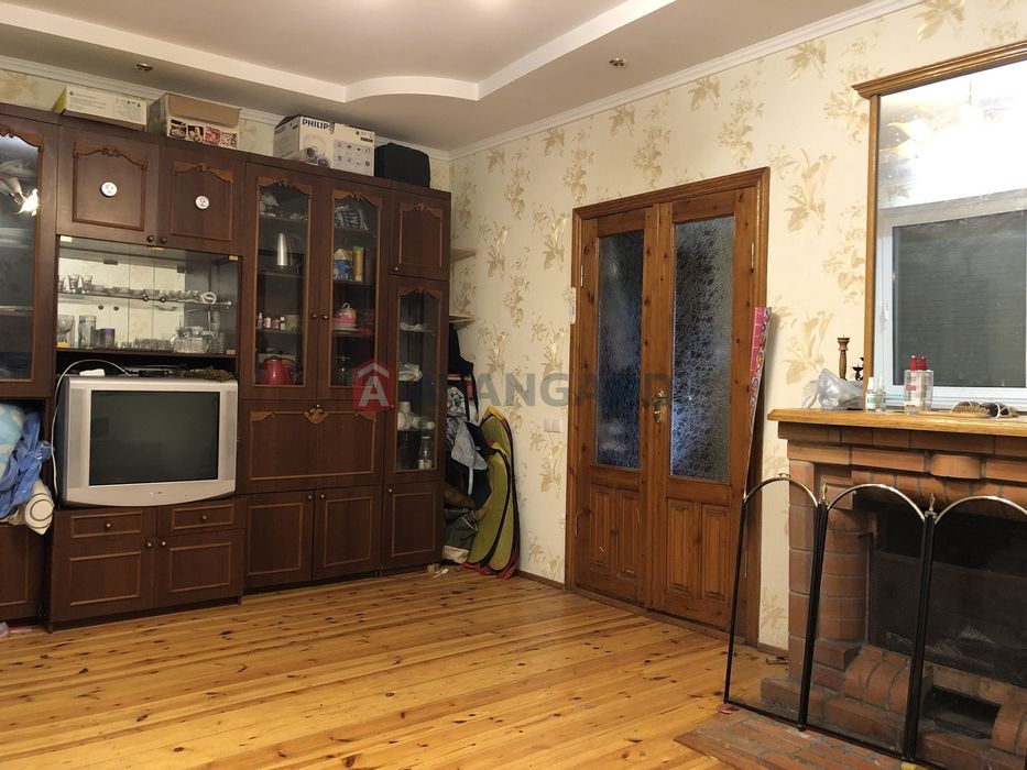 Продаж будинку в Обухівці зі своїм озером, ліс річка. 120000 $