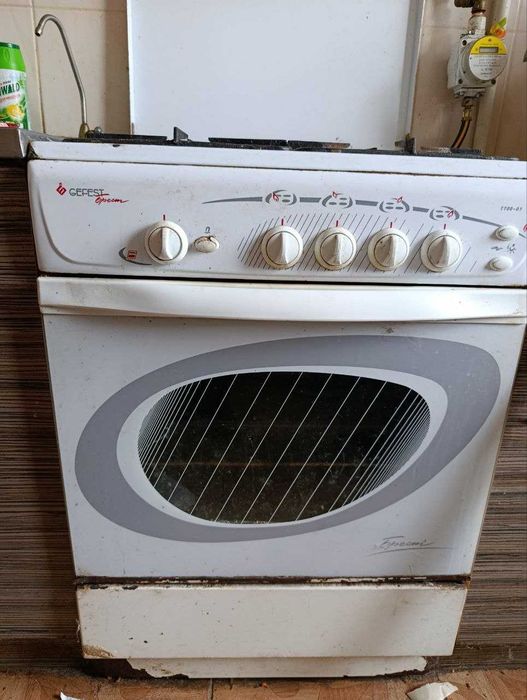 Продам газову плиту