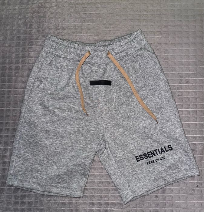 spodenki essentials rozmiar S szare