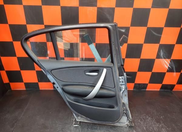 Porta trás esquerda BMW 1 (E81)
