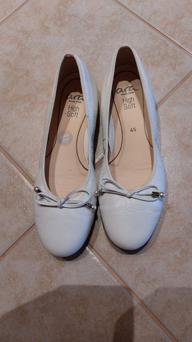 Baleriny skórzane Ara 37