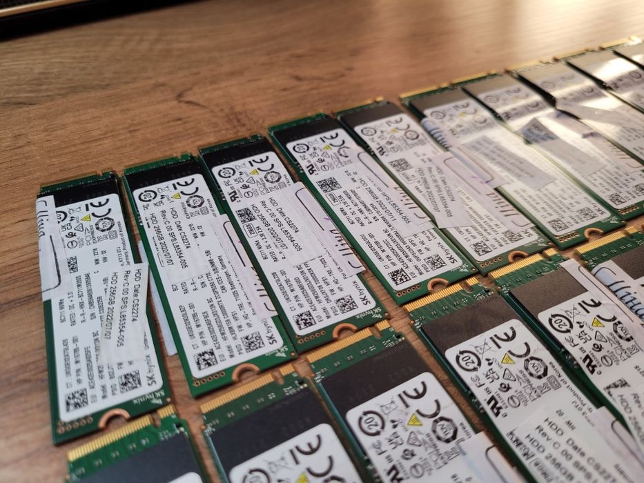 SSD M2 пам'ять 100% стан 256/512