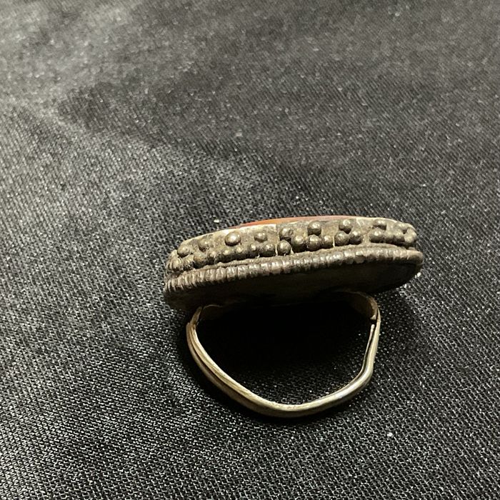 Anel peça vintage ,peça com 3,5 cm discrição abaixo