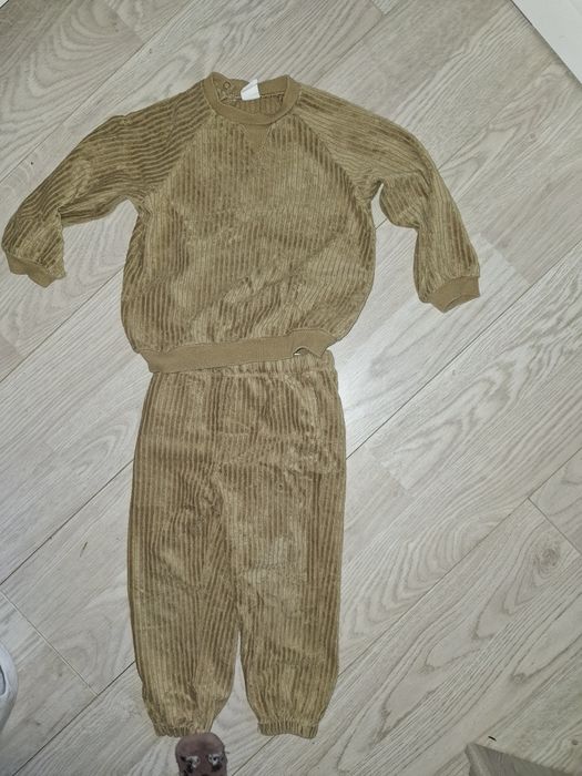 Dres welurowy r.98 h&m