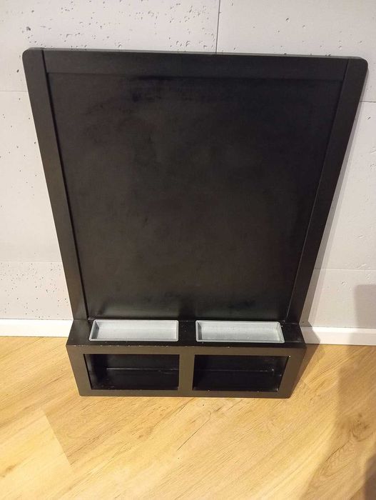 Tablica/półka magnetyczna z pojemnikami