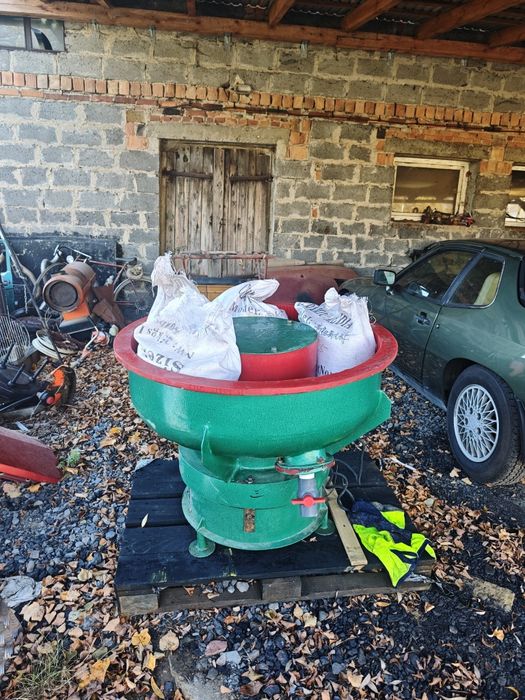 Polerka wibracyjna duża 150L stan bdb