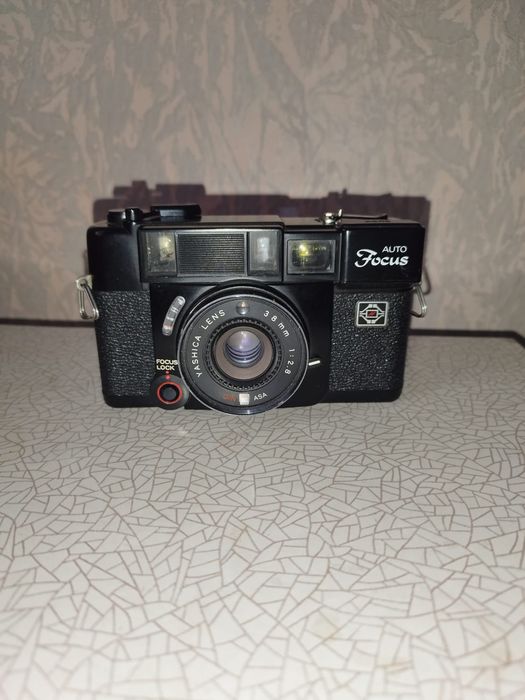 Фотоапарат Yashica Auto Focus