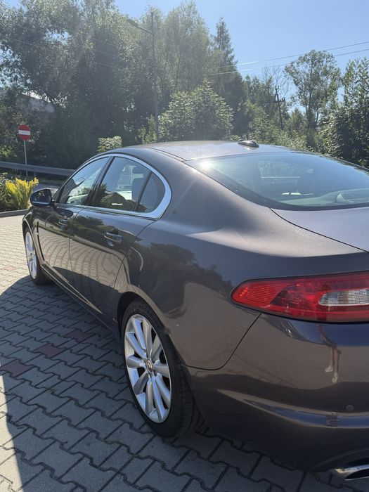 Jaguar XF 3.0d 275 koni
