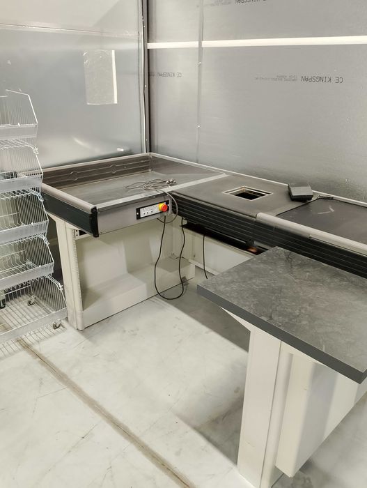 Boks kasowy, lada sprzedażowa, taśma