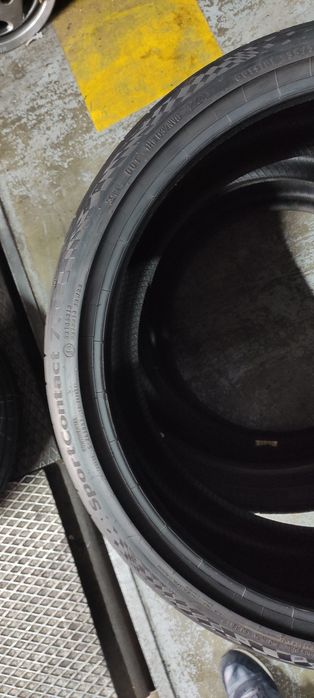 Pneus 235/35/20 semi novos
