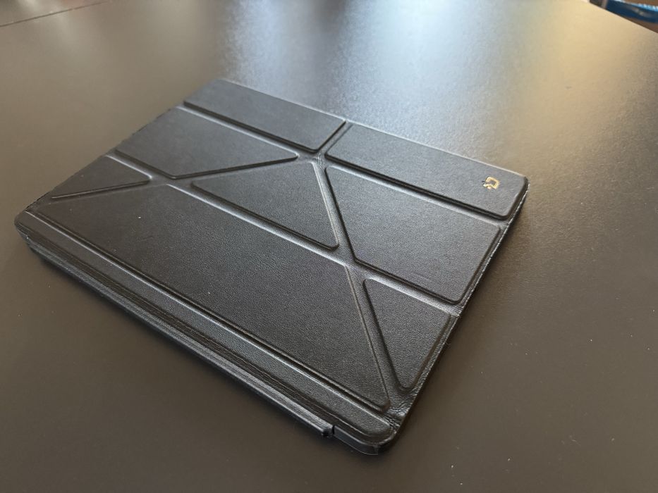 IPad 7gen 32gb bialy z etui