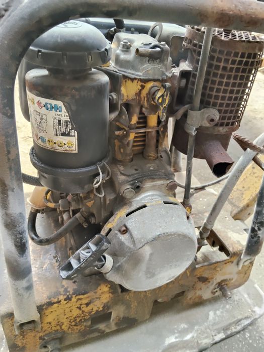 Placa vibratória/ compactador