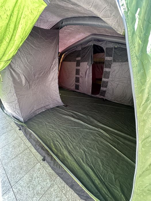 Tenda  insuflável 9 pessoas + cama+ sofa+sanita….
