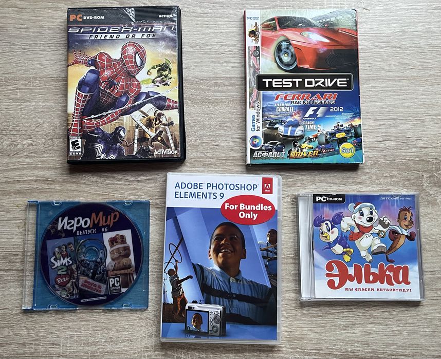 DVD диски:музика, фільми, відеоігри, касети