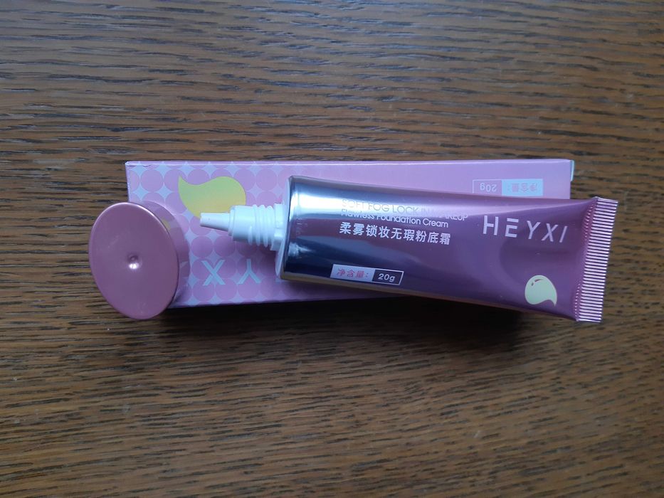 Lekki podkład w kremie BB HEYXI Soft Fog 02 Neutral