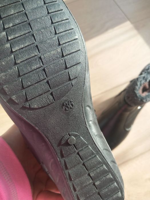 Botas novas  para senhora