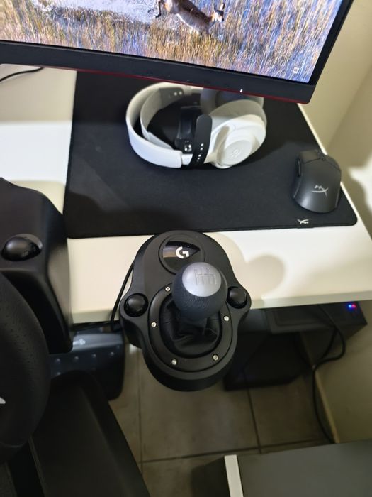 Volante + pedais + shifter g29