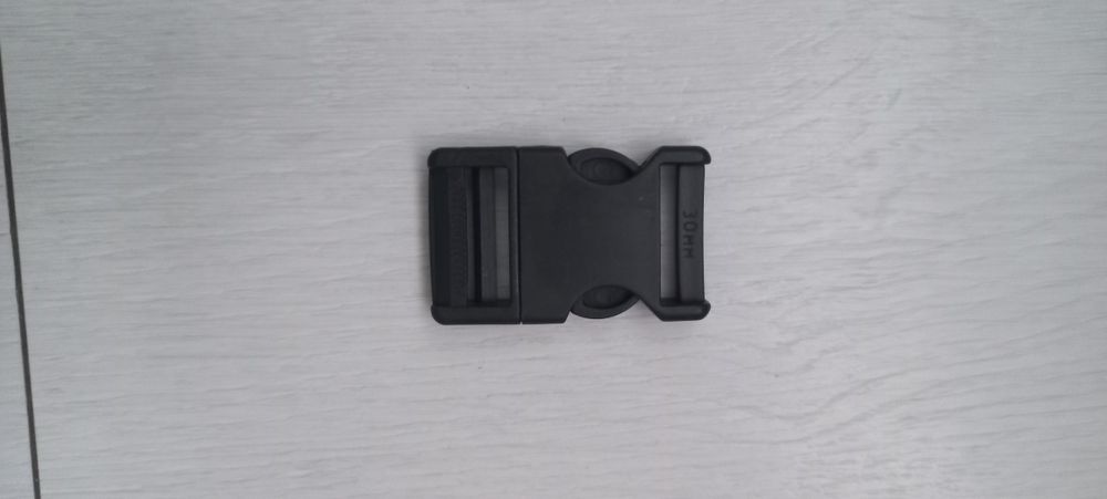 ФАСТЕКС ЧОРНИЙ, 30мм Матеріал якісний пластик