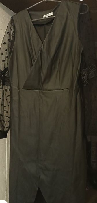 Платье женское черного цвета