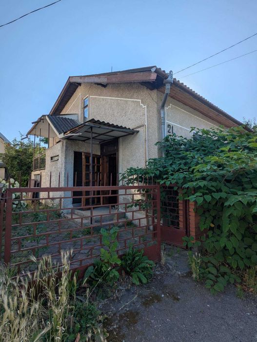ТЕРМІНОВИЙ ПРОДАЖ! 2-поверховий будинок у центрі Івано-Франківська